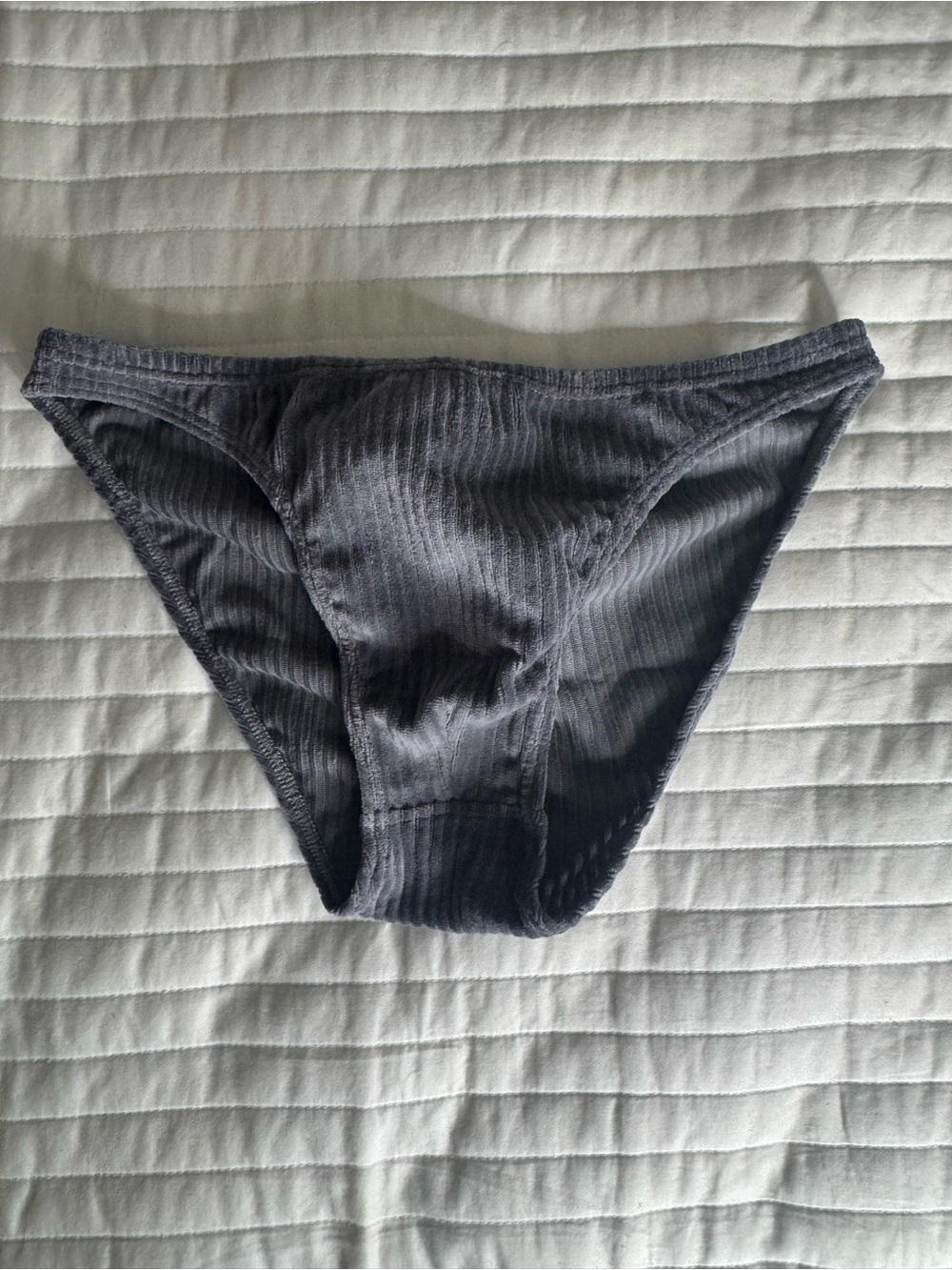 MODUS VIVENDI Men's Ribbed Briefs in Dark Gray